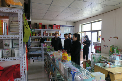 時(shí)刻巡查校園周邊食品安全 護(hù)航未成年人健康成長之路